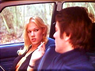 Brigitte Lahaie in Scene 1 Auto-stoppeuses en chaleur (1978)