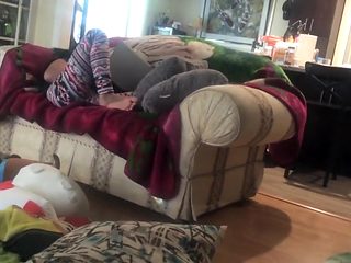 My sister’s feet [Raven]