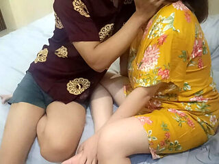 Skandal Story Fucking Hot Stepmom with Big Natural Tits in Hotel