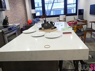 Elizabeth Jolie in Stepbro Be Gone