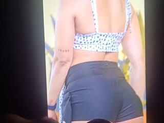 cum splash tribute to Gym raaaand paavi padukone