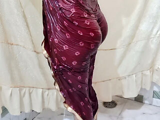 Watching Bengali Bhabhi's cool nude video of bathing will make the penis water come out