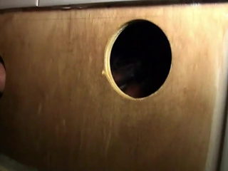 The sexshop Le Labyrinthe opens his door