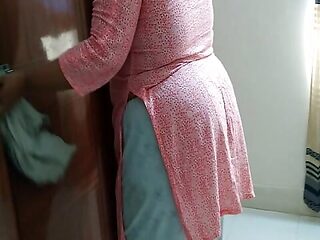 Dost kee Badi Gand Vale maan Ko choda Jab Dost ni Ghar par nahi tha - MILF Big Ass & Huge Boobs Fucking & Cum