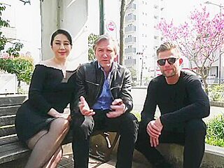 Yoko, secretary in Tokyo, sends her application without shyness!