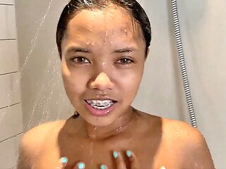 TukTukPatrol Thai Teen With Braces Spreas Legs For Foreign Dick