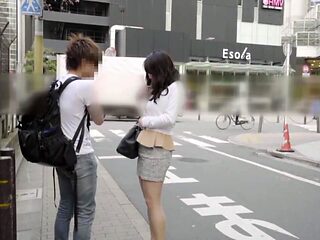 04D0422-Affair with a mature woman who gets wet with a young man's extract