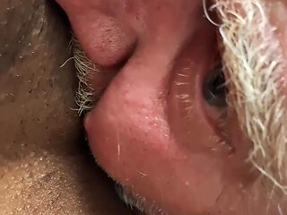 10 Minutes of Face Brings 8 Minutes of Cum