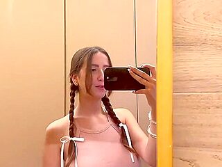 Stepson Petit Ami Lui Propose De Le Sucer Le Penis Pour Montrer Aux Fans