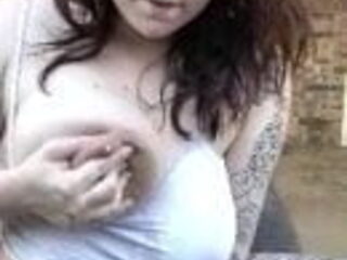 CumNrise outdoor milking 