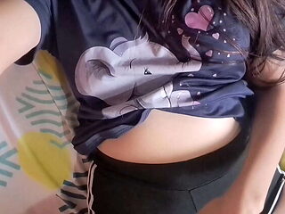 Colombian amateur Yuliethgomez1 solo play with big natural tits and huge ass in homemade bed video