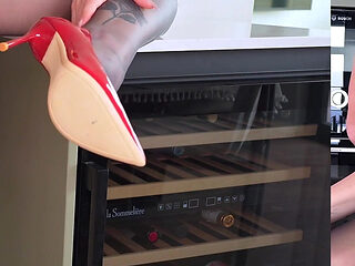 Lady Boss Fucks Her Employee After Hours in Pantyhose