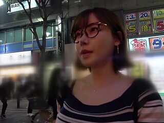 淫語でご奉仕しまくる激カワ美少女の責めで大興奮