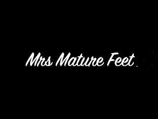 Big-boobed granny gets creamed after foot play