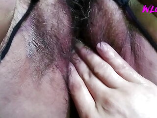 I have a delicious squirt with my thick black dildo. I love to wet the doctor's table before he fucks me.