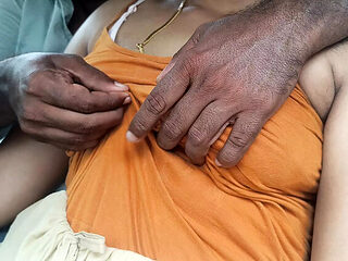 Hot Married Indian Aunty Fucks Boss in Car - Tamil Homemade Sex