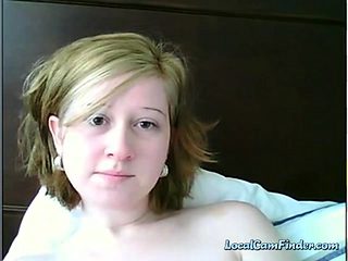 Webcam Teen blessed with that perfect innie pussy