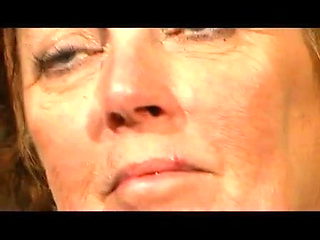 Mature women - Fun at the Glory hole