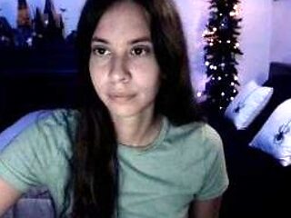 Brunette Solo Webcam Masturbation