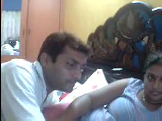 Kannada Indian aunty show asshole on webcam nice expressions