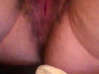 hi im Cindy Cherry Im married  this is my plump pussy 