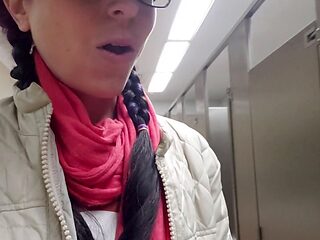 Girl piss, urinate, nerdy faery piss