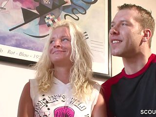 Milf zeig ihr wie sie deinen riesen Schwanz richtig fickt