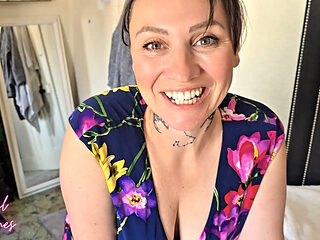 Stepsister teased me in to getting hard for her at the family get together