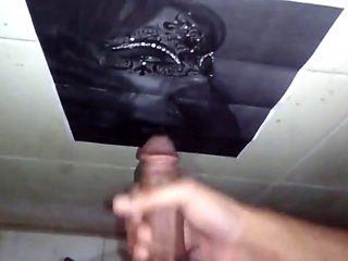 Mistress mila cum tribute in public toilet