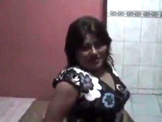 Amateur brazilian play and fuck