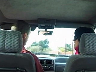 Une autostoppeuses bien cochonne