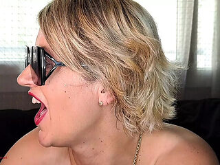 Amateur MILF Karina French Camgirl Challenge: Cum First Or She Finishes You! Hairy Pussy & Big Ass Action