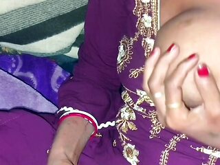 25 sal ki jawan kaam wali Bai ke sath Malik hard sex kar rahe the tab naukar madharchod agya