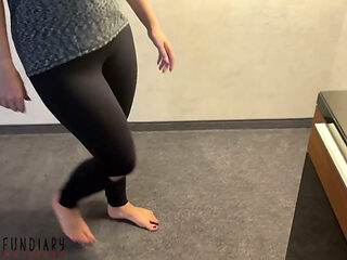 Yoga girl blowjob - She natural protein