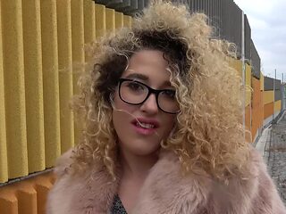 Alma Del Rey's Wild Spanish Passion Outdoors