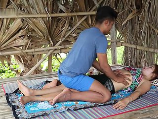 How To Give A Stress Relieving Foot Massage