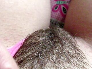 Huge clit jerking in closeup 