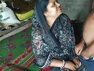 Younger step brother stripped step sister and fucked her Indian porn videos