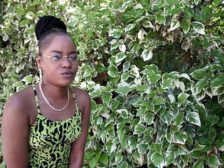 Nathou, 23, is doing some crazy things!