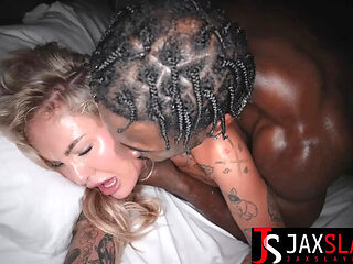 Ali Rose Gets Sloppy Blowjob Before Taking Massive Black Cock