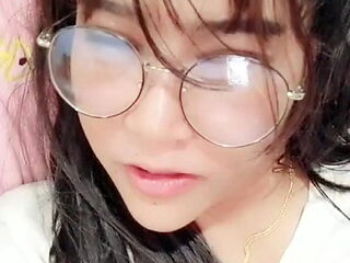 mlive horny babe, shaved and showing