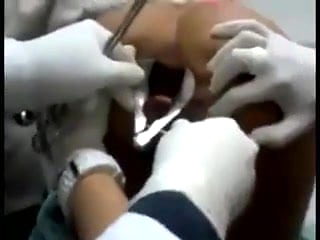 CAUTION! Dildo aus Arschloch entfernt!