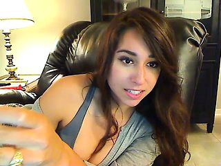 Busty amateur teen masturbate and suck in her bath