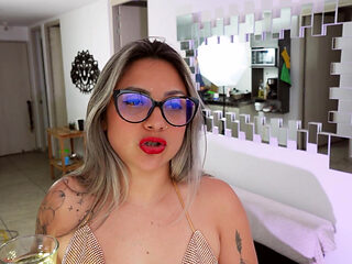 Sfw - a Video to Spread Joy and Meet Luna Ferrara