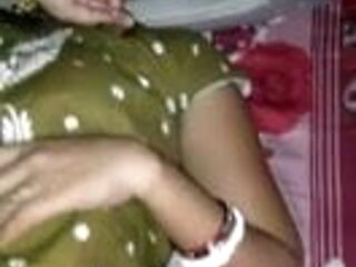 Chennai hot aunty fucked by her house owner for rent