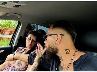 Lady Muffin And Tommy A Canaglia In I Drive Around And Do Things