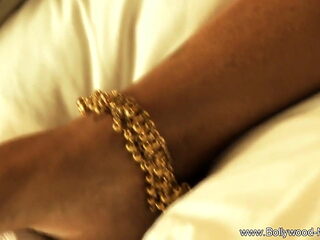 Trying To Arouse My Man With  A Sexy Body To Seduce