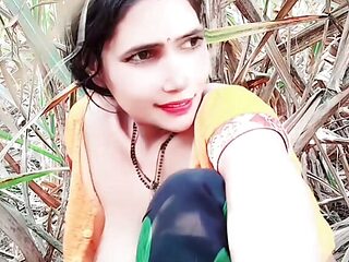 Sexy Bhabhi gets hot for sex in sugarcane field