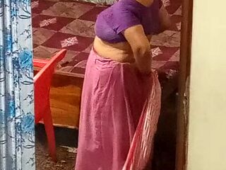 Aunty caught red handed on camera while changing dress.