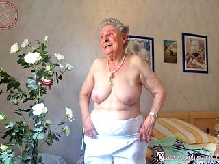 OmaGeiL Great Granny Picture Slideshow Compilation